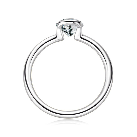 DEC Simple 1.0 CT Moissanite Ring